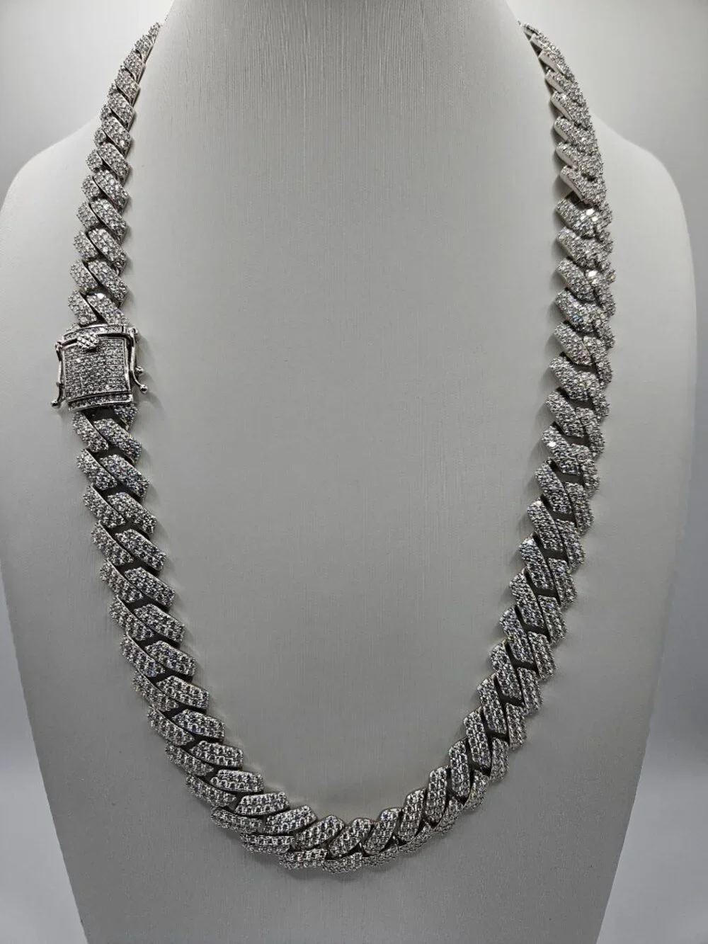 15mm Monaco Cuban Link Chain 24